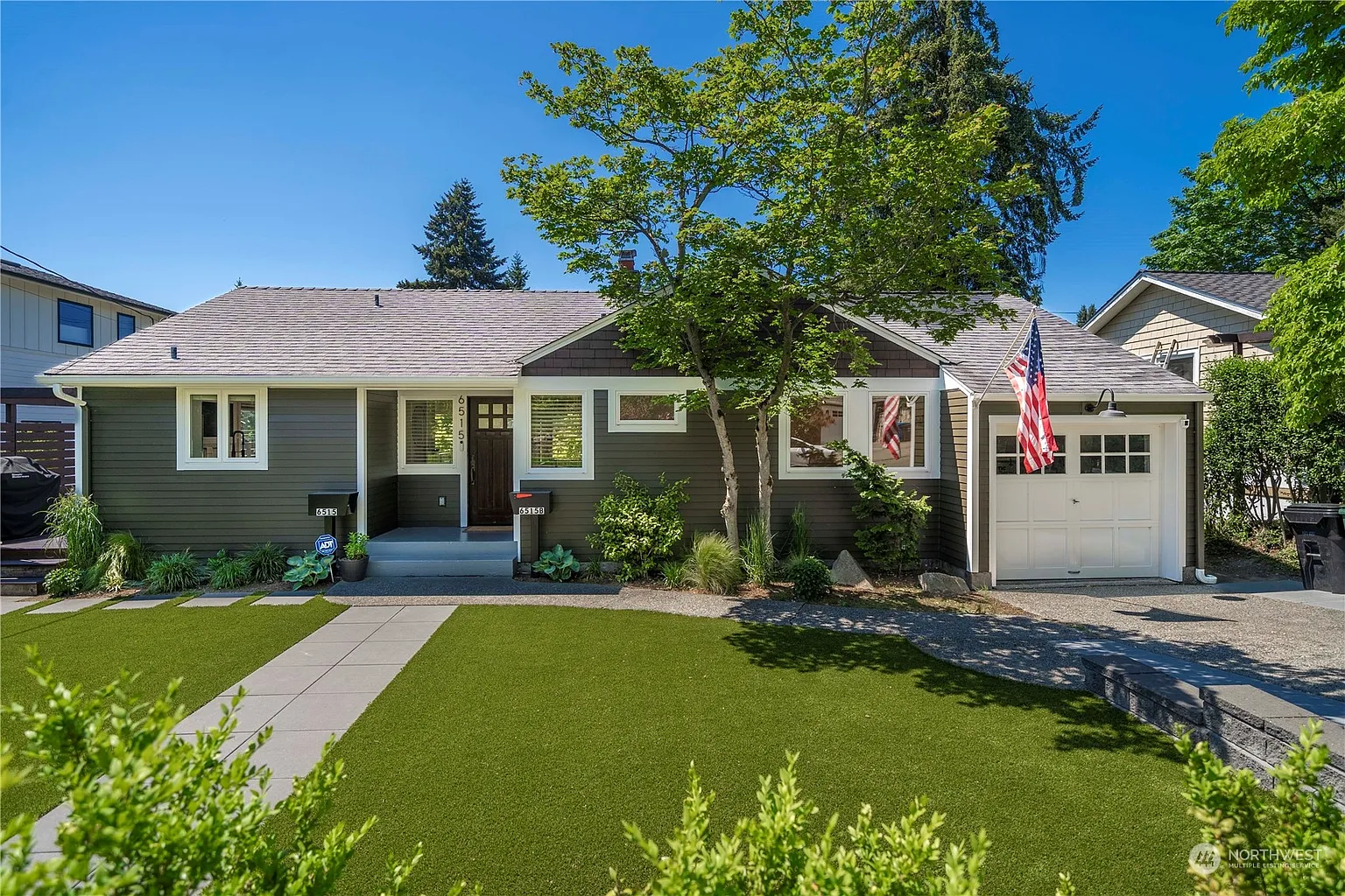 6515 46th Avenue NE photo 1