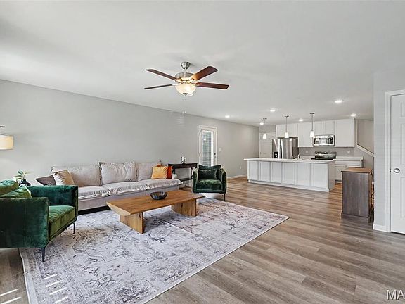 3rd image of 3096 Pirogue St