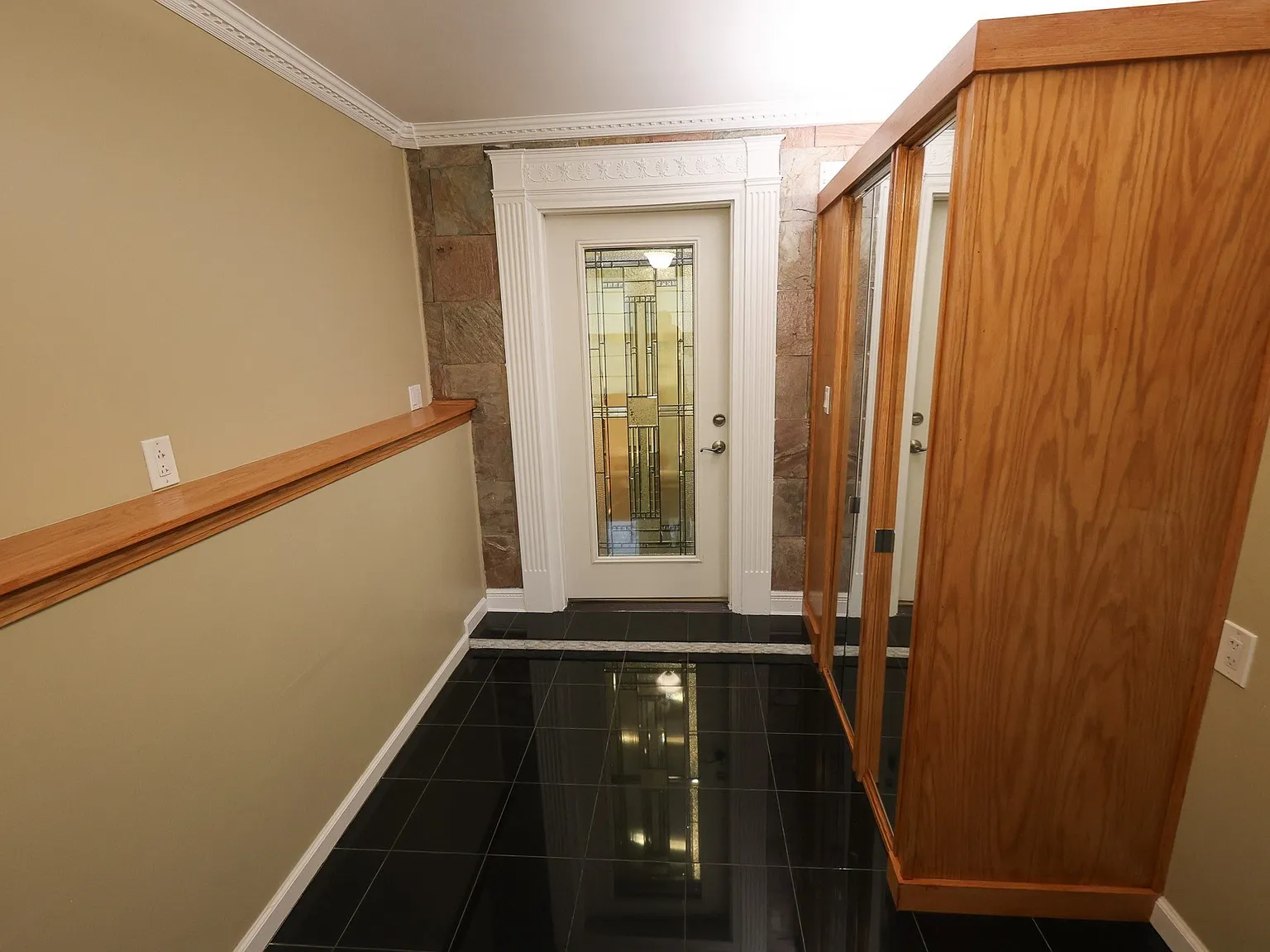1 bed, 1.0 bath, 600 sqft, $2,500 — Photo 2