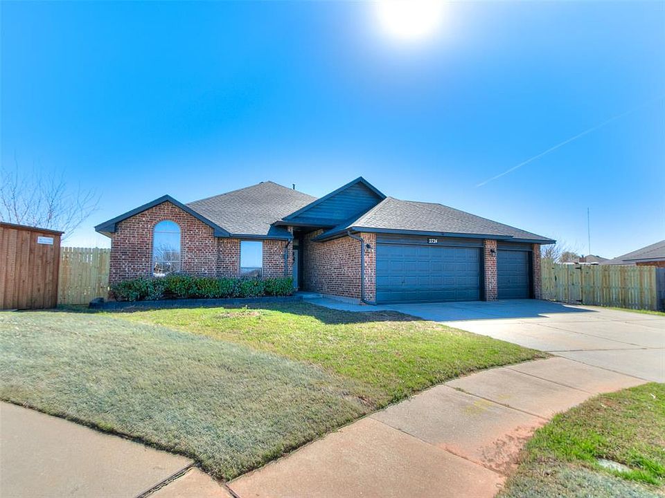 1st image of 2724 SE 92nd Cir