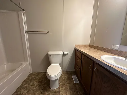 2050 Four Seasons Dr Photo 1