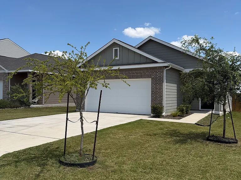 120 Gauntlet Dr — Photo 1