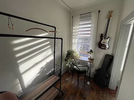 Rented by Outlive | media 14