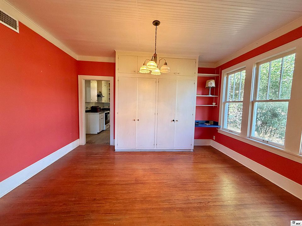 10th image of 148 2nd St