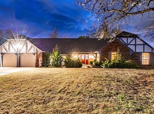 1401 Circle Gln, Edmond, OK 73025