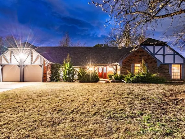 1401 Circle Gln, Edmond, OK 73025