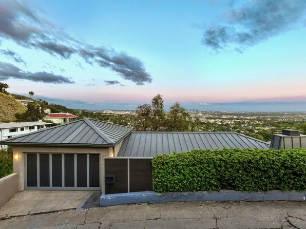 7944 Fareholm Dr, Los Angeles, CA 90046