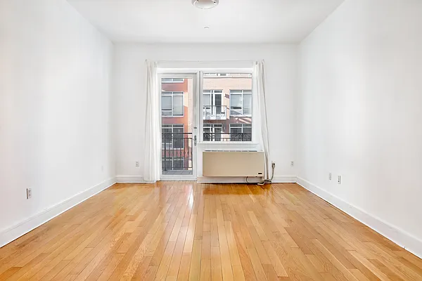 Rented by Compass | media 10