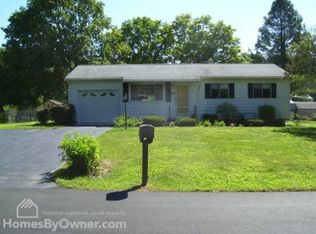 1036 Cloverlawn Rd, Troy, NY 12180