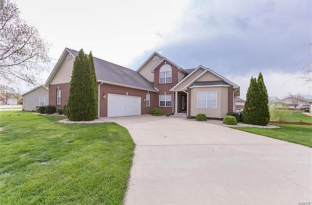 1st image of 808 Old Dominion Ct