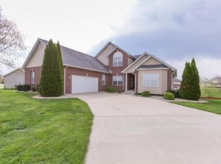 808 Old Dominion Ct, Fairview Heights, IL 62208