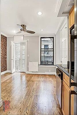 1st image of 415 W 50th St #3RE