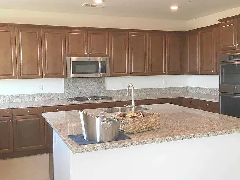7007 Lagoon Ct — Photo 9