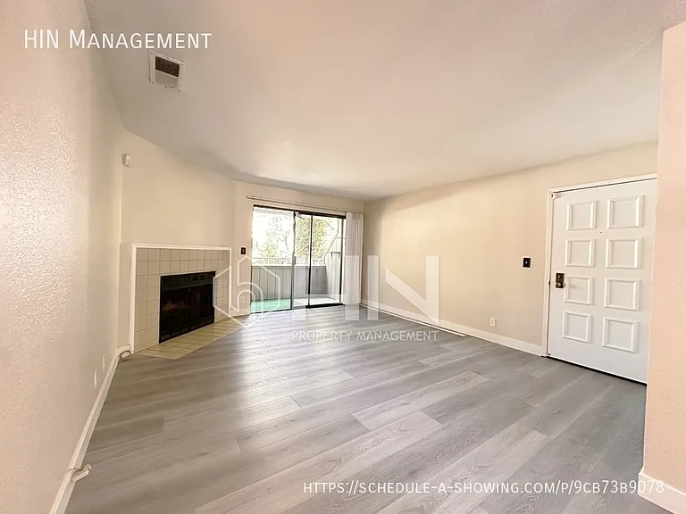 1659 Braddock Ct #- — Photo 3