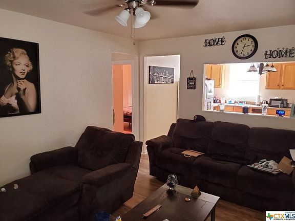 2nd image of 117 W Mesquite St