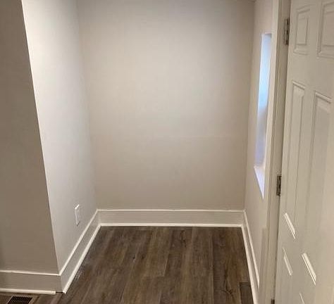 5th image of 142 W Park Ave