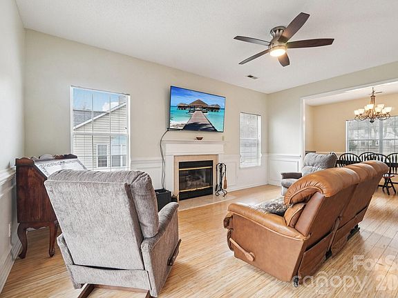 4th image of 8426 Red Cypress Ct