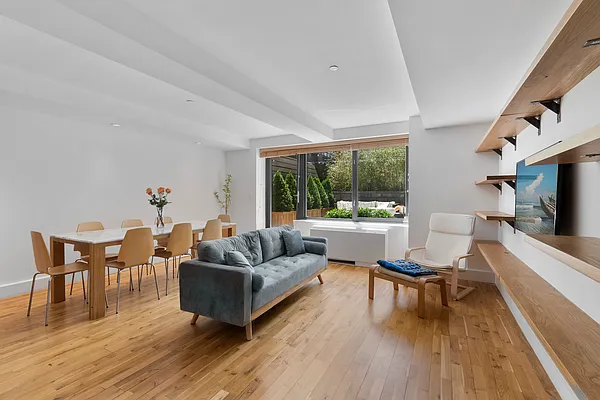 Sold by Hauseit LLC | media 9