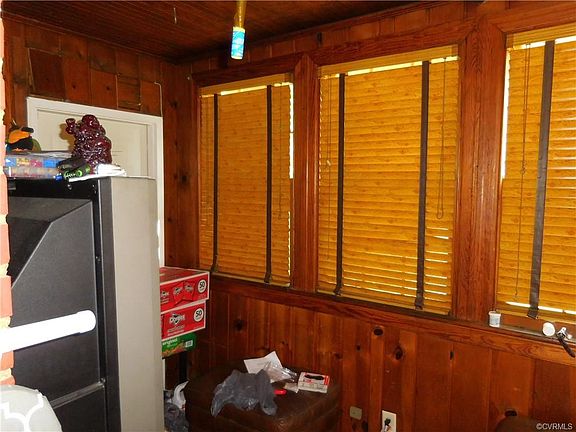 4th image of 813 E Belt Blvd