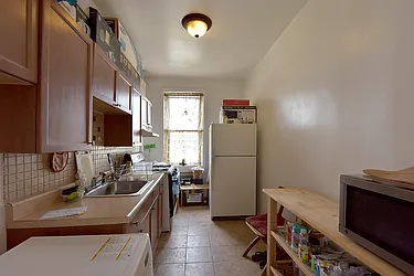 Sold by LEE & ASSOCIATES NYC RESIDENTIAL LLC
