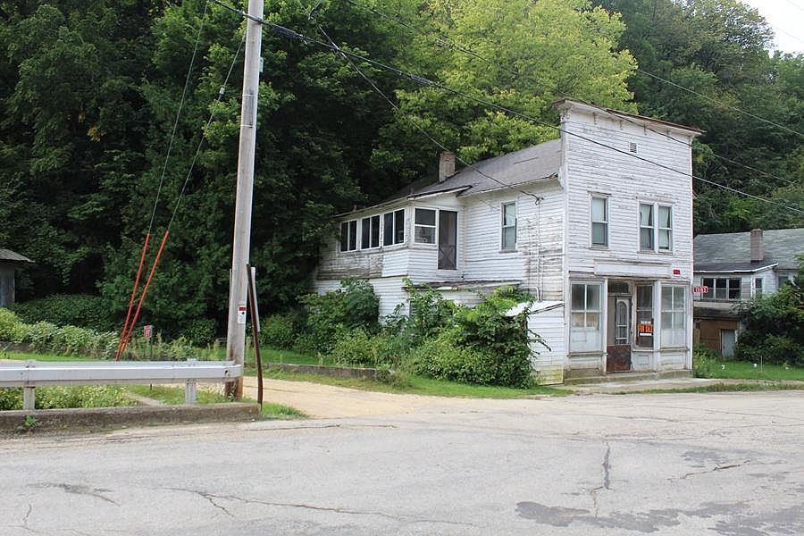 13183 Main St, Glen Haven, WI 53810 MLS 1943597 Zillow