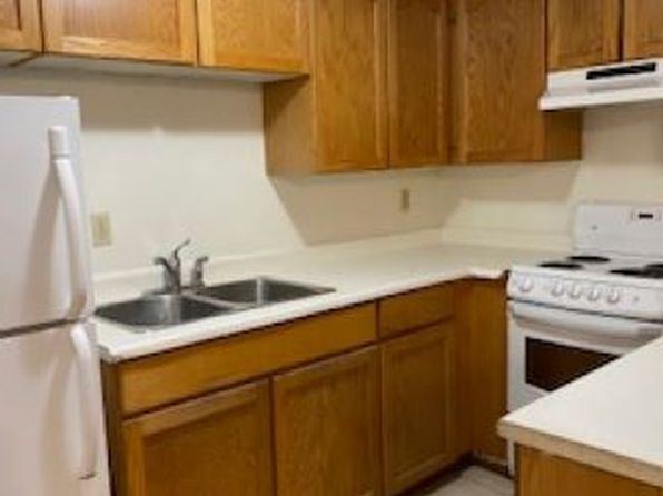 2 bedroom rental in Vancouver — photo 2