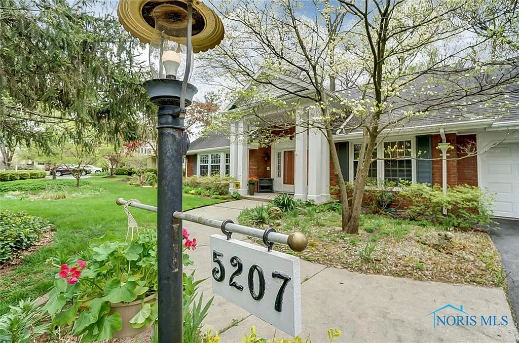 5207 Saddlecreek Rd photo 1
