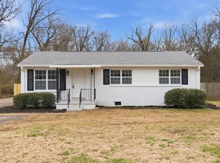 1806 Fern Dr, Murfreesboro, TN 37130