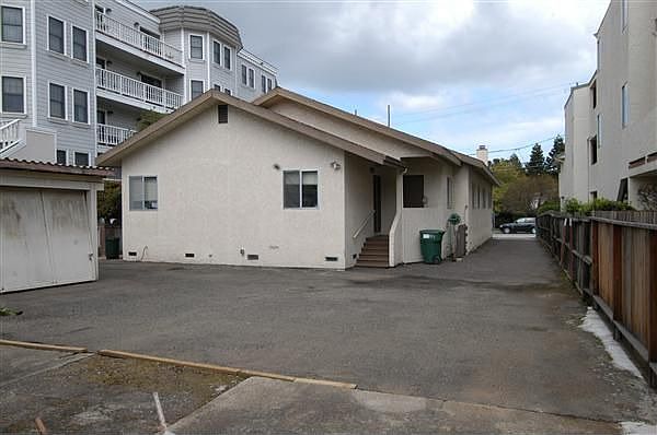 Building Photo 4
