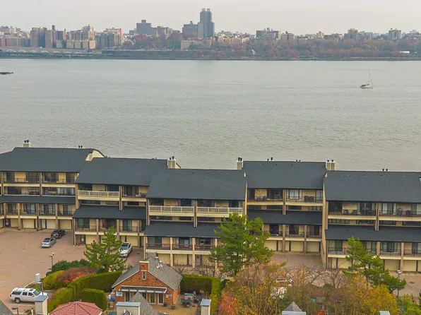 1225 River Road image 1 of 41