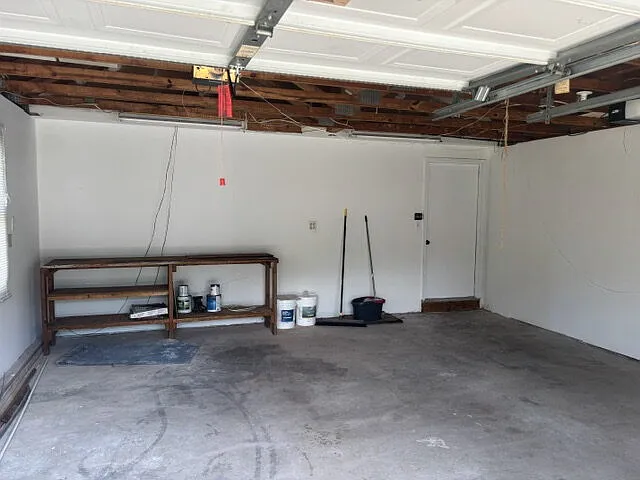 103 Leanne Dr — Photo 30