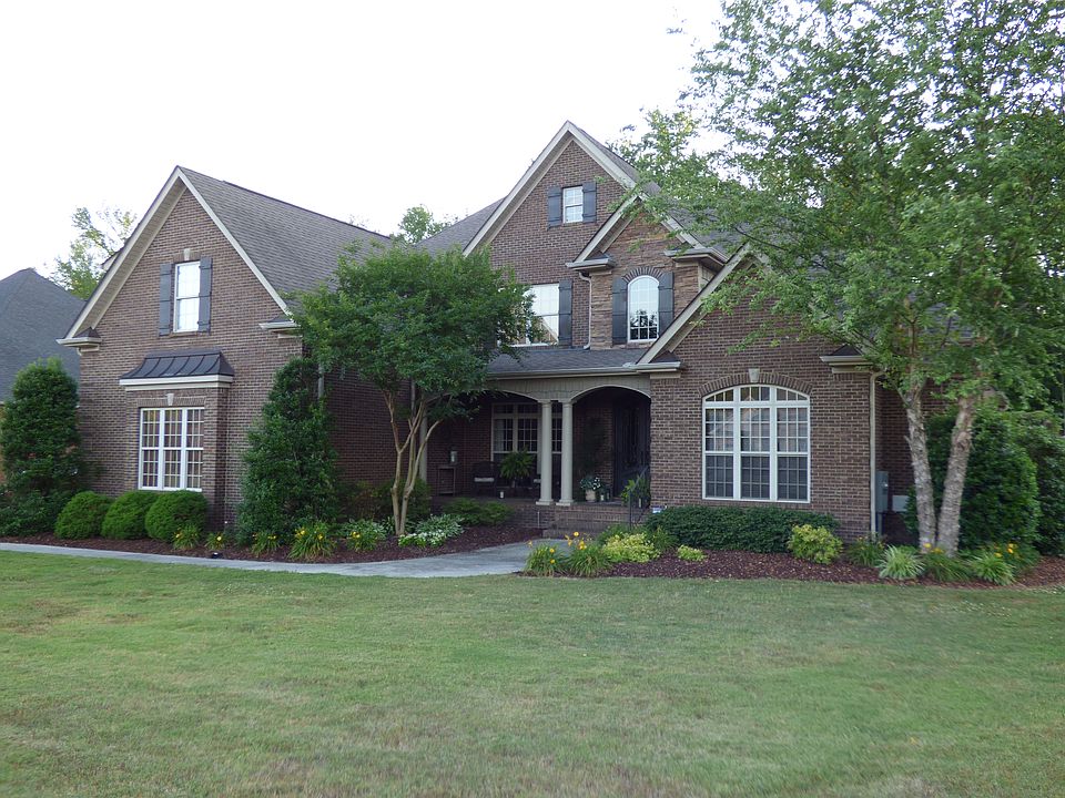 1st image of 102 Waterchase Dr