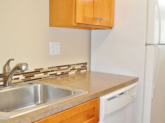 4th image of 4102 108th St SW APT 7