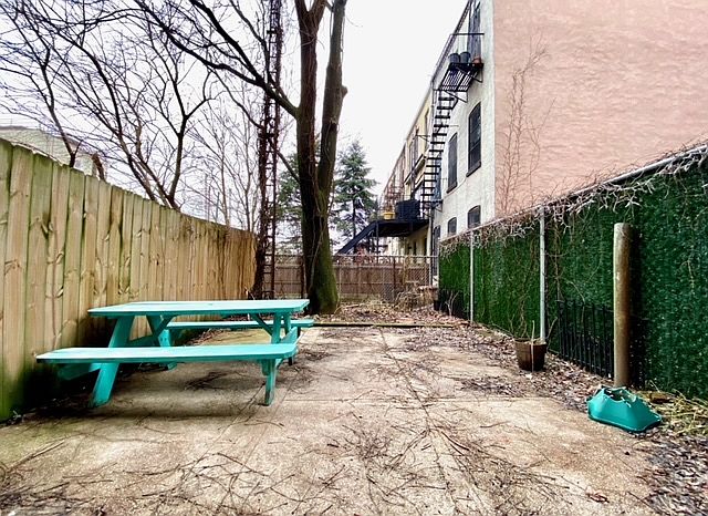 1st image of 518 4th Ave #1RF