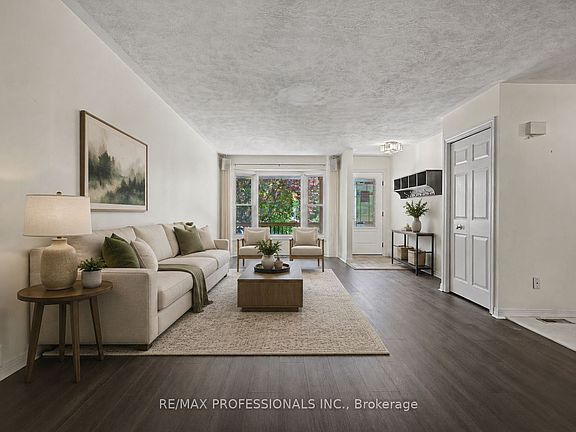 4th image of 576 Thorndale Dr