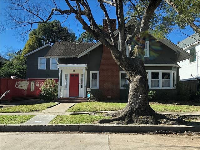 2nd image of 210 Hector Ave
