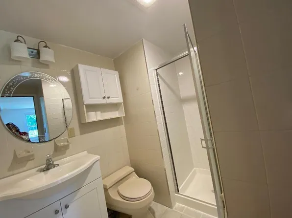 284 Wayne Street image 5 of 7