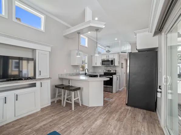 30700 Wekiva River Rd #195, Sorrento, FL 32776