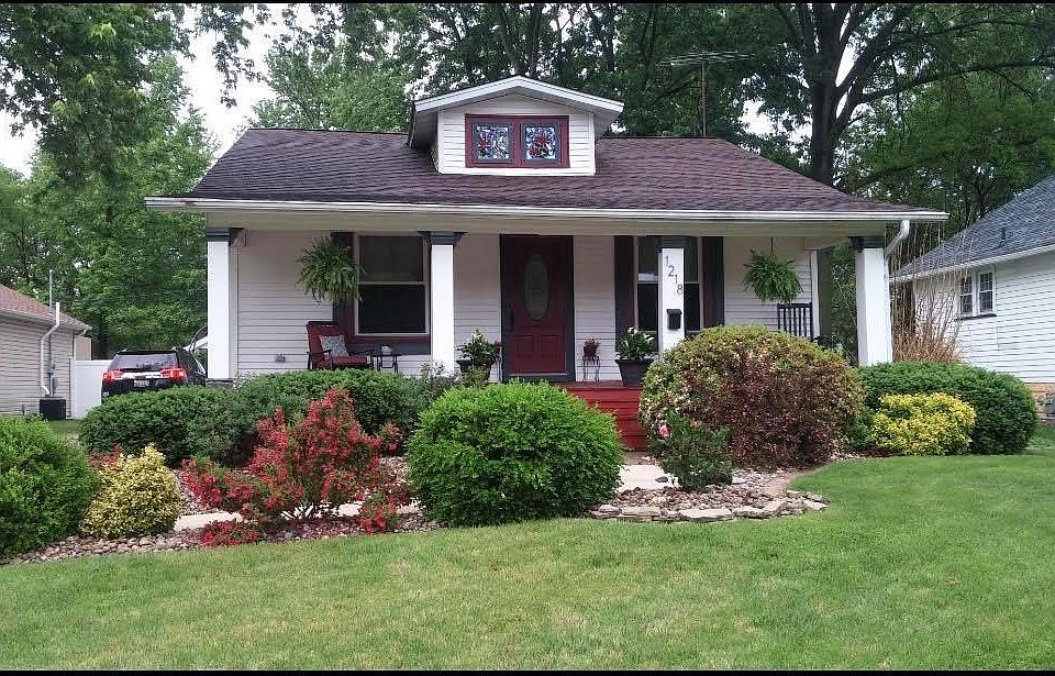 1st image of 1218 Oakland Ave