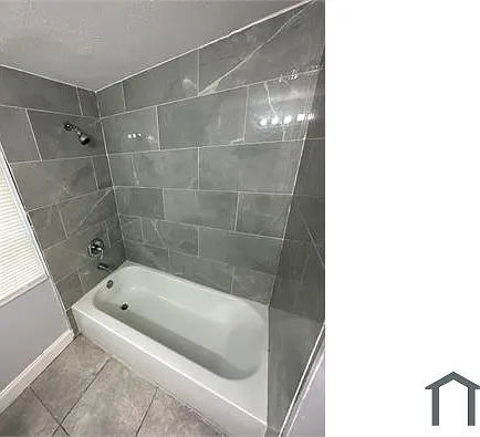 326 Claude St — Photo 12