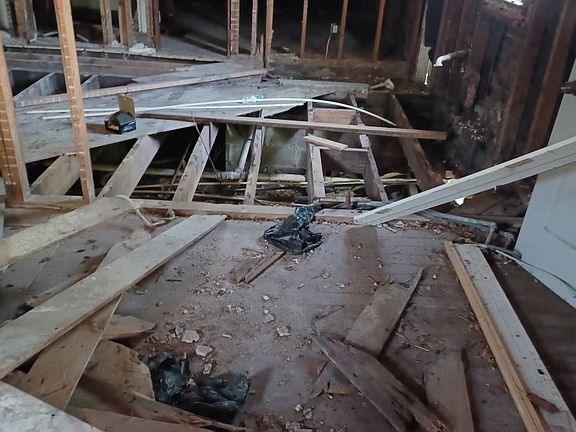 4th image of 986-988 Eldridge Ave #701B01