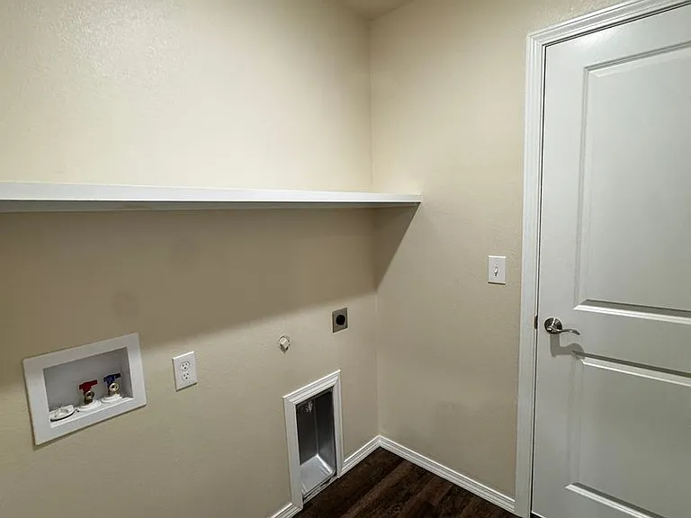 4205 Sunset St — Photo 6