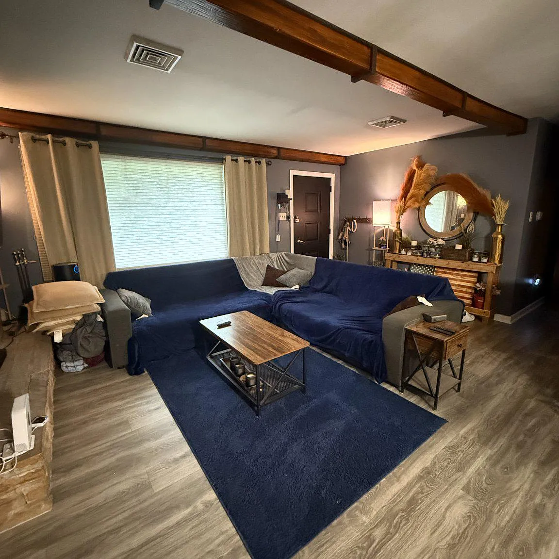 3 bed, 2.0 bath, 1200 sqft, $3,500 — Photo 4
