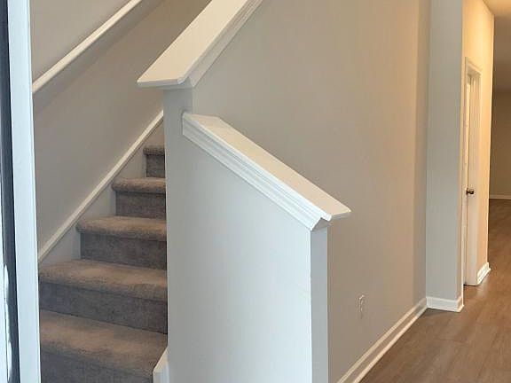 3rd image of 8147 Edge St