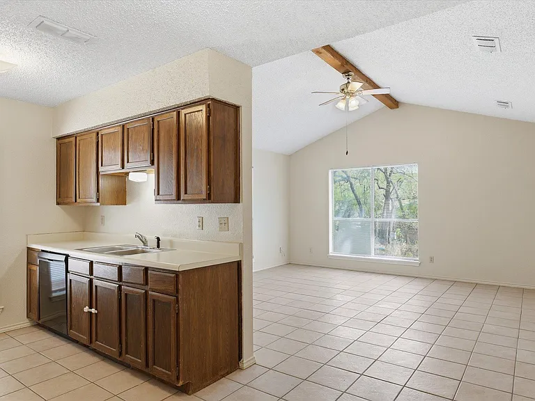405 Whitetail Dr #A — Photo 8
