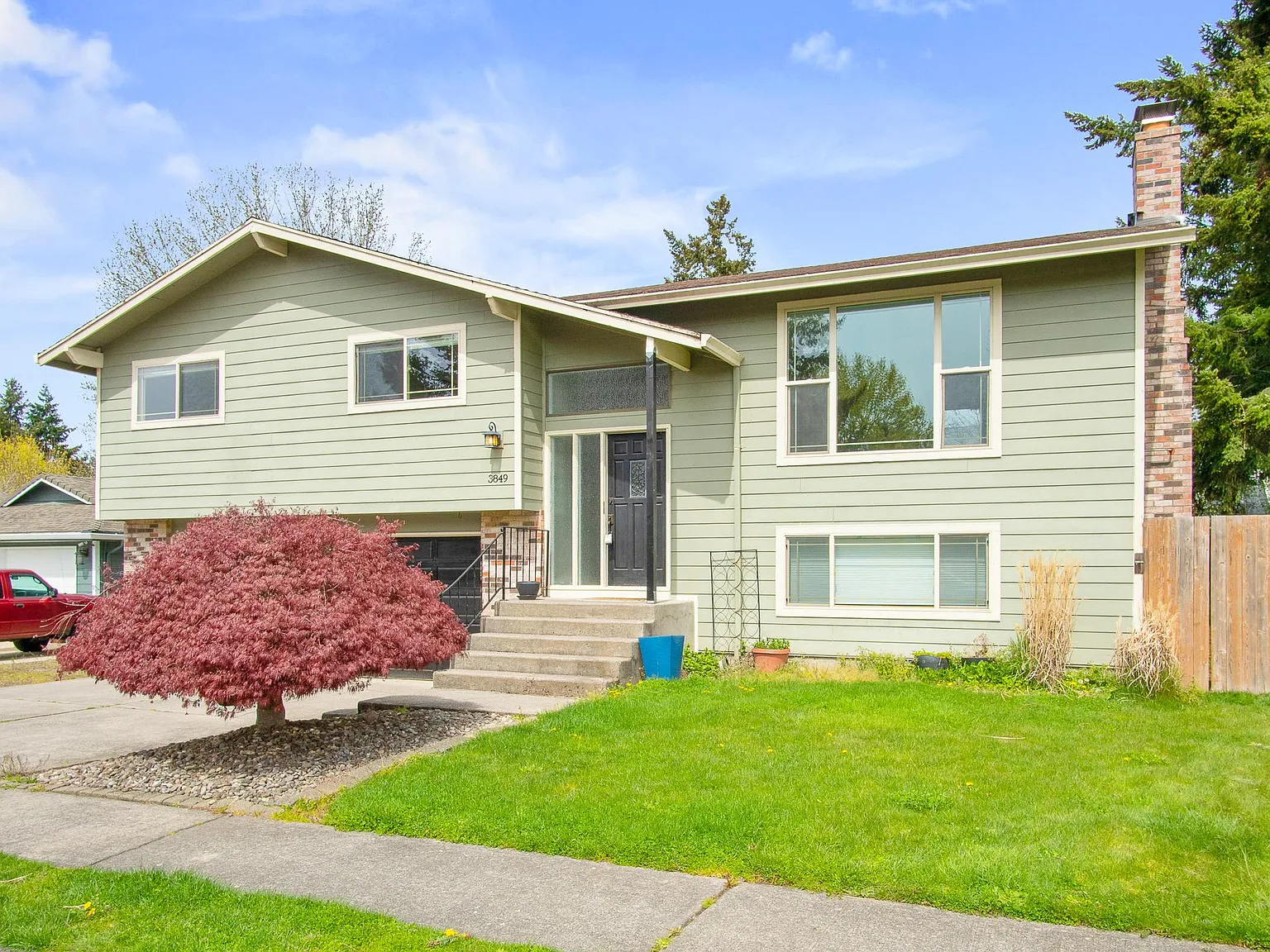 3 bed, 2.5 bath, 1984 sqft, $3,095 — Photo 2