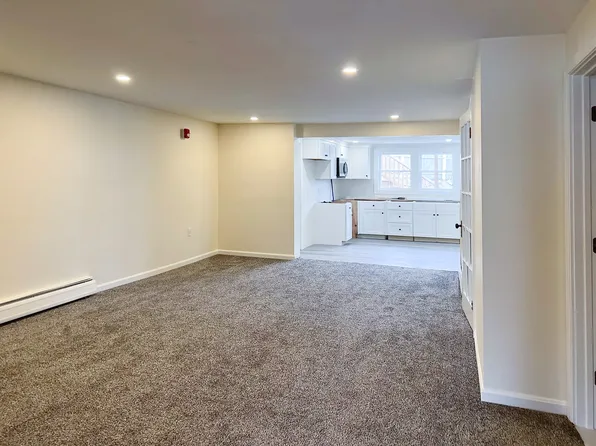 278 Teaticket Hwy #1, East Falmouth, MA 02536