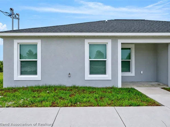 825 Lincoln Rd NE, Lake Placid, FL 33852