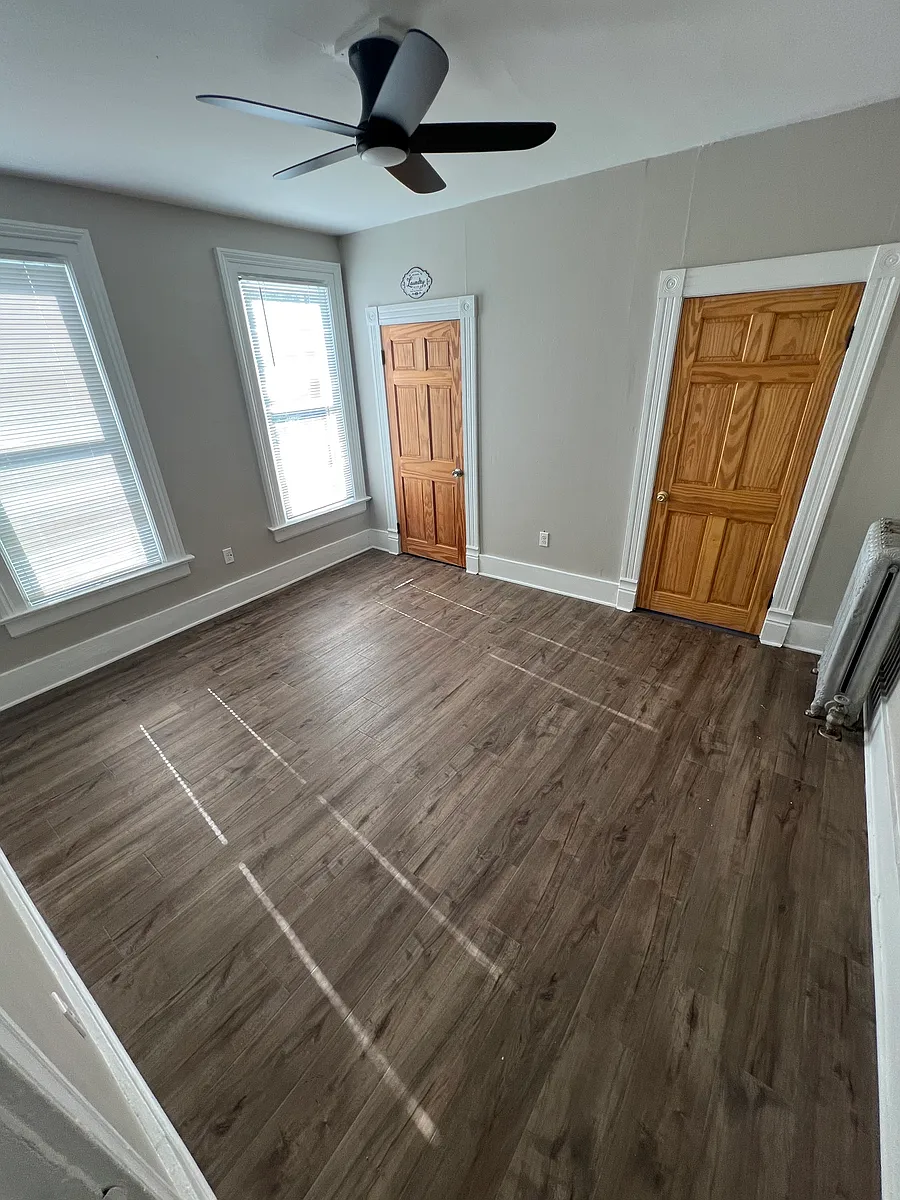 Building Photo - 571 Jefferson St #3