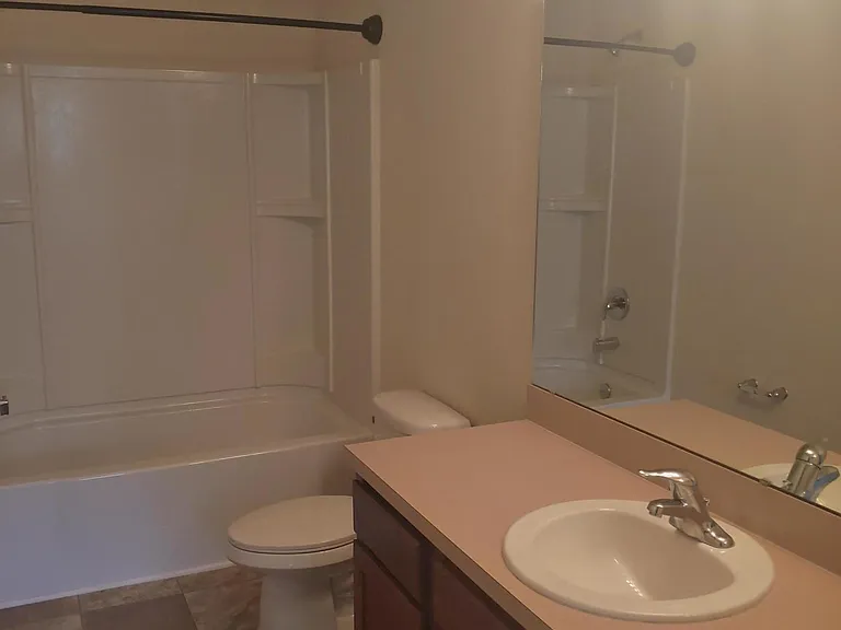 340 Servia Dr — Photo 9